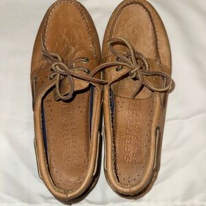 Sperry Brown Boat Shoes with Suede Finish and Moccasin Stitching